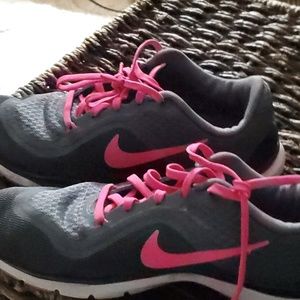 Womens shoes size 6.5